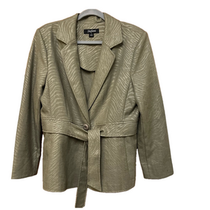 Stefani Blazer with front pockets and removable belt